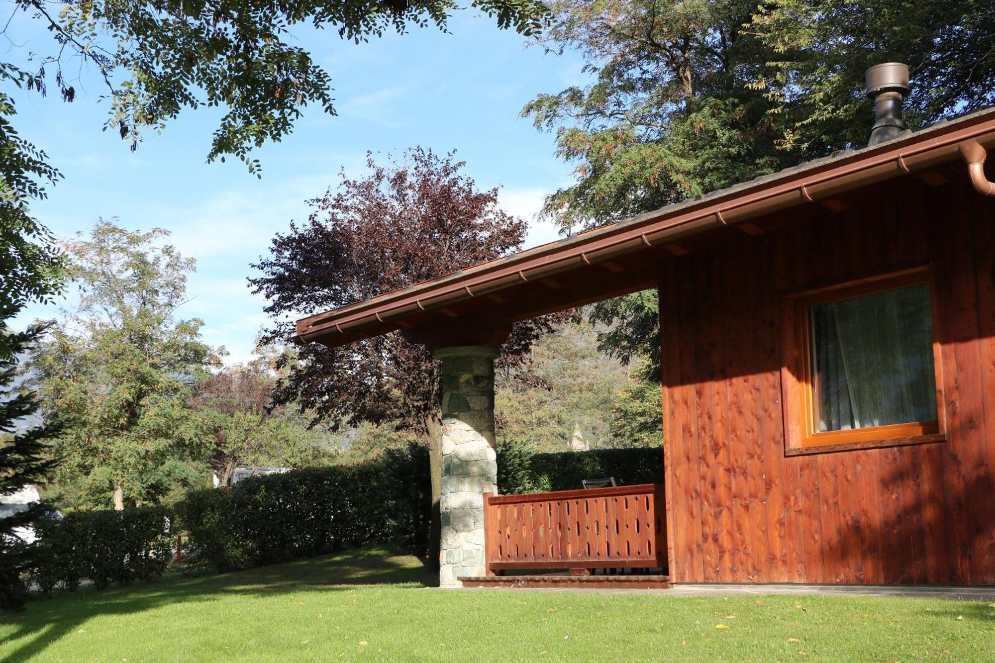 Lazy Bee Camping Village Aosta Kültér fotó