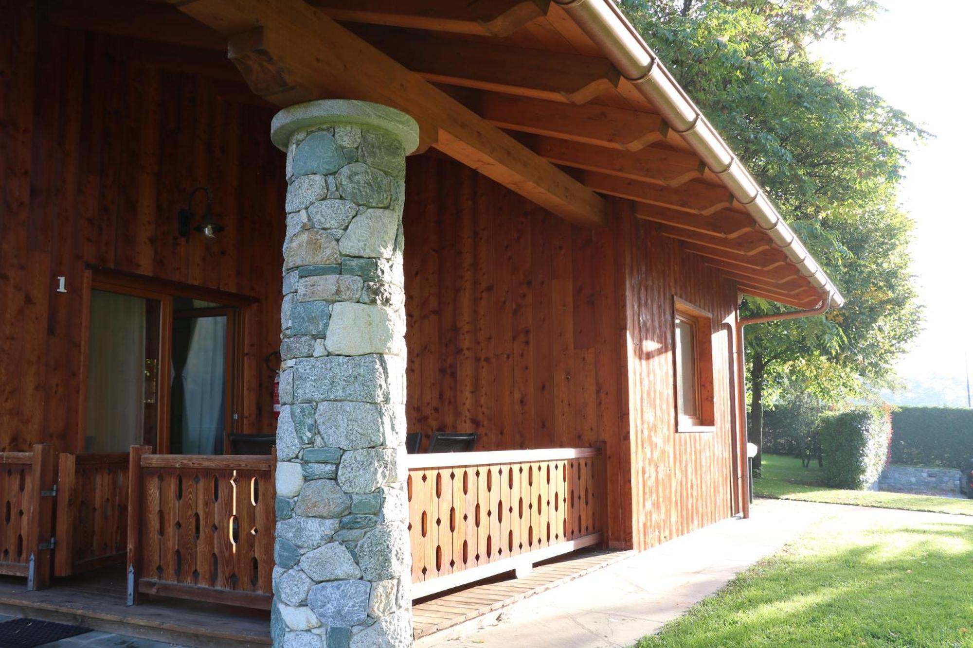 Lazy Bee Camping Village Aosta Kültér fotó