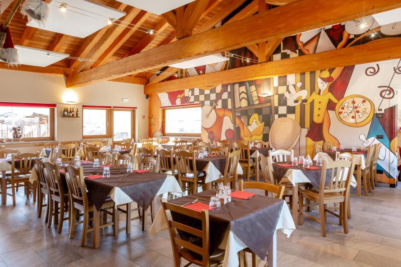 Lazy Bee Camping Village Aosta Kültér fotó