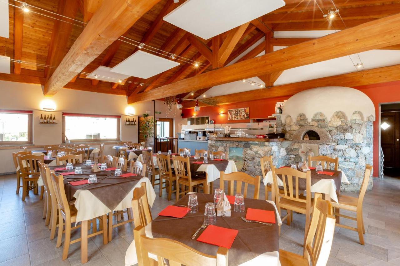 Lazy Bee Camping Village Aosta Kültér fotó